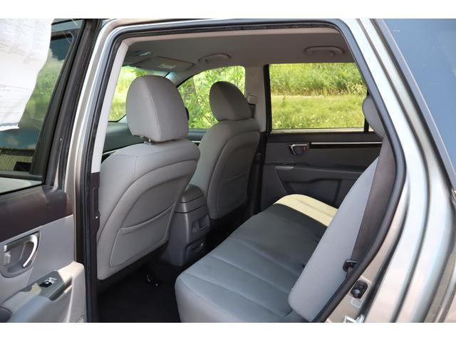 used 2011 Hyundai Santa Fe car, priced at $5,999