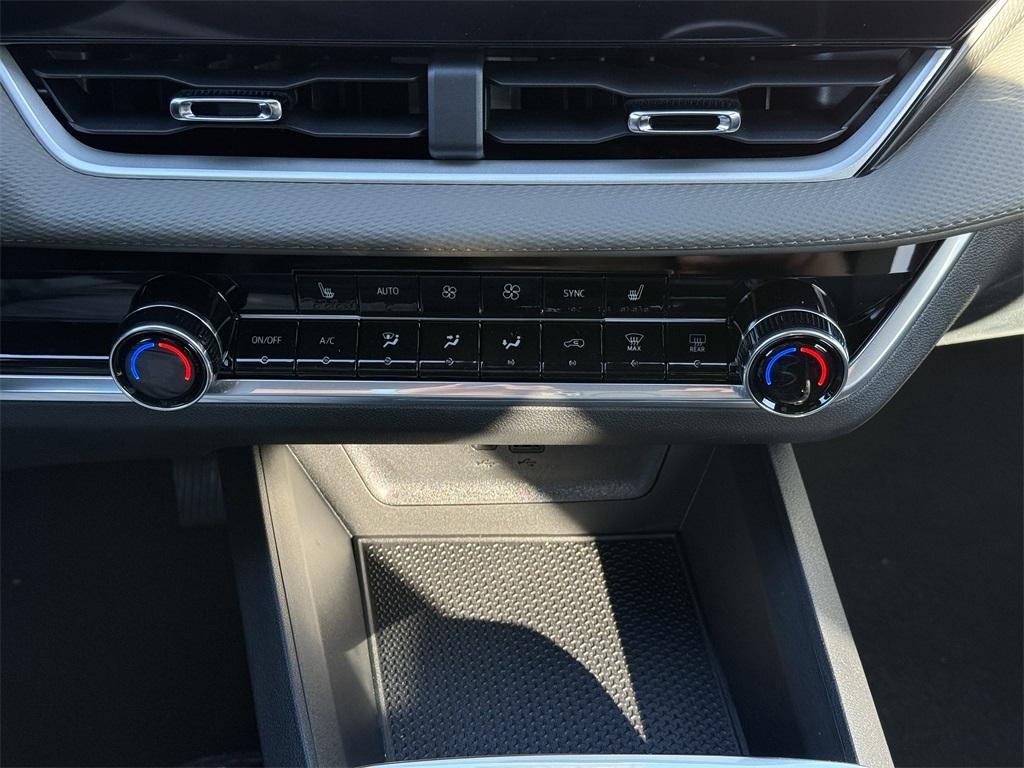 new 2026 Chevrolet Equinox car, priced at $31,750