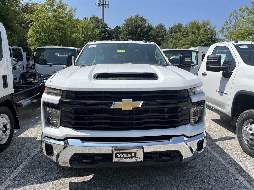 new 2024 Chevrolet Silverado 3500 car, priced at $48,108