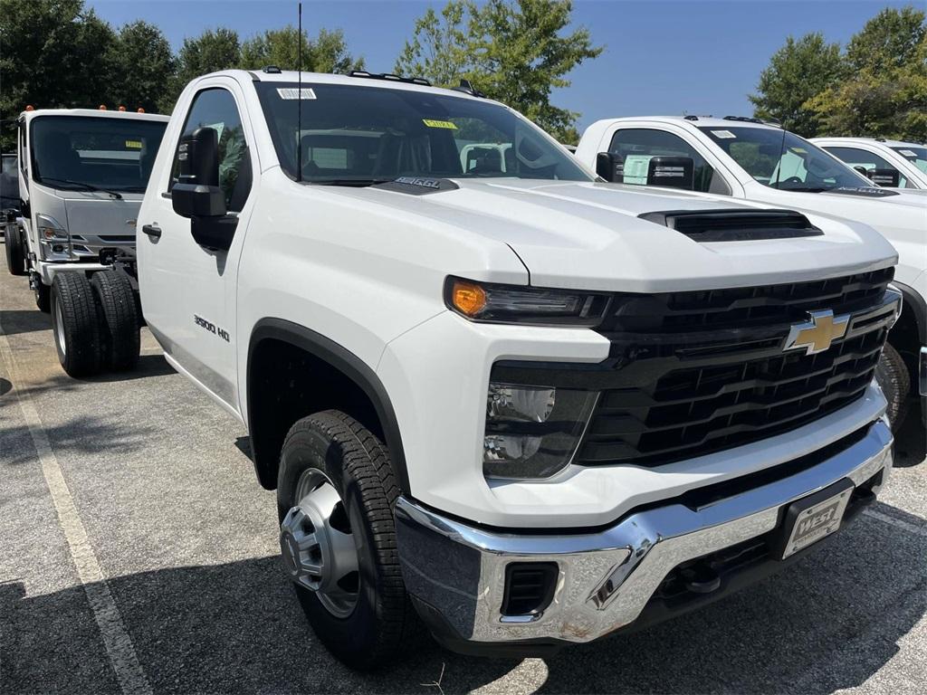 new 2024 Chevrolet Silverado 3500 car, priced at $48,108