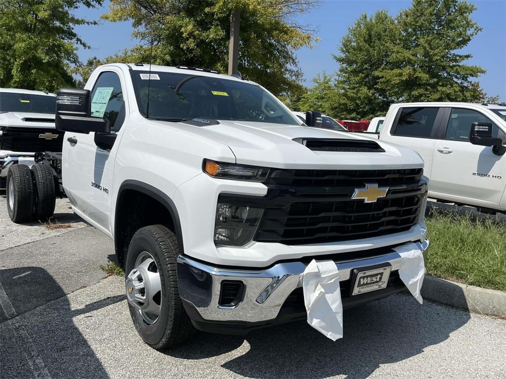 new 2024 Chevrolet Silverado 3500 car, priced at $48,108