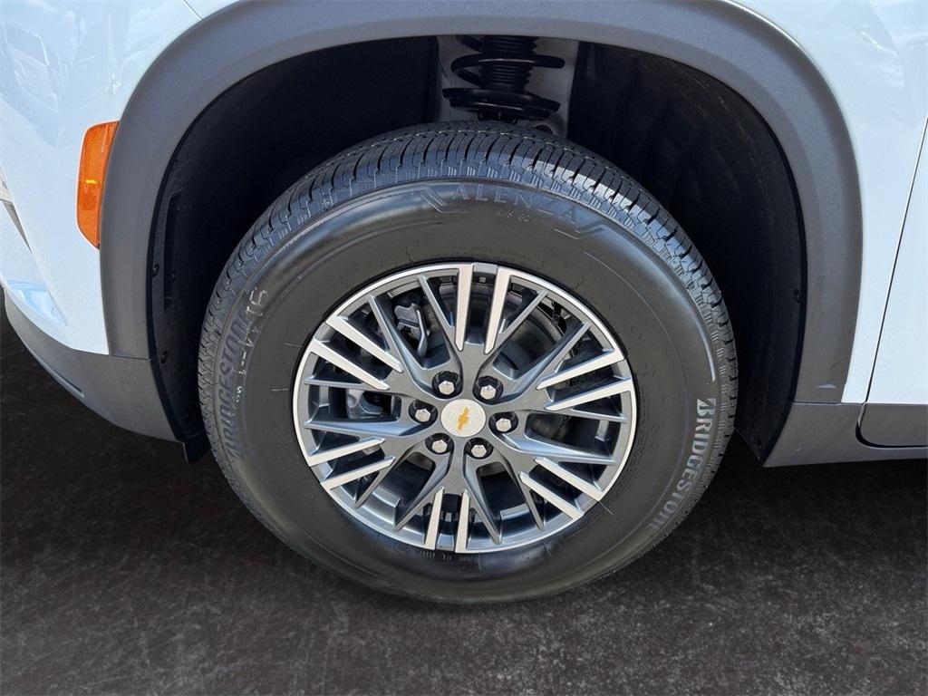 new 2026 Chevrolet Traverse car, priced at $41,140