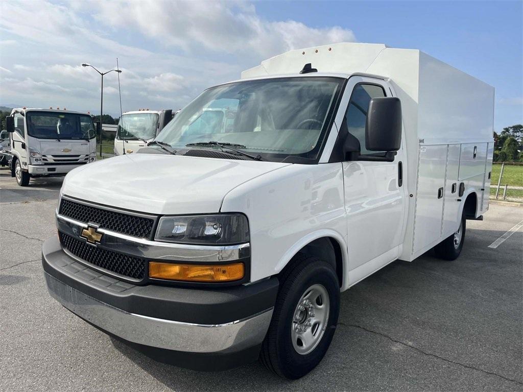 new 2025 Chevrolet Express 3500 car, priced at $66,399
