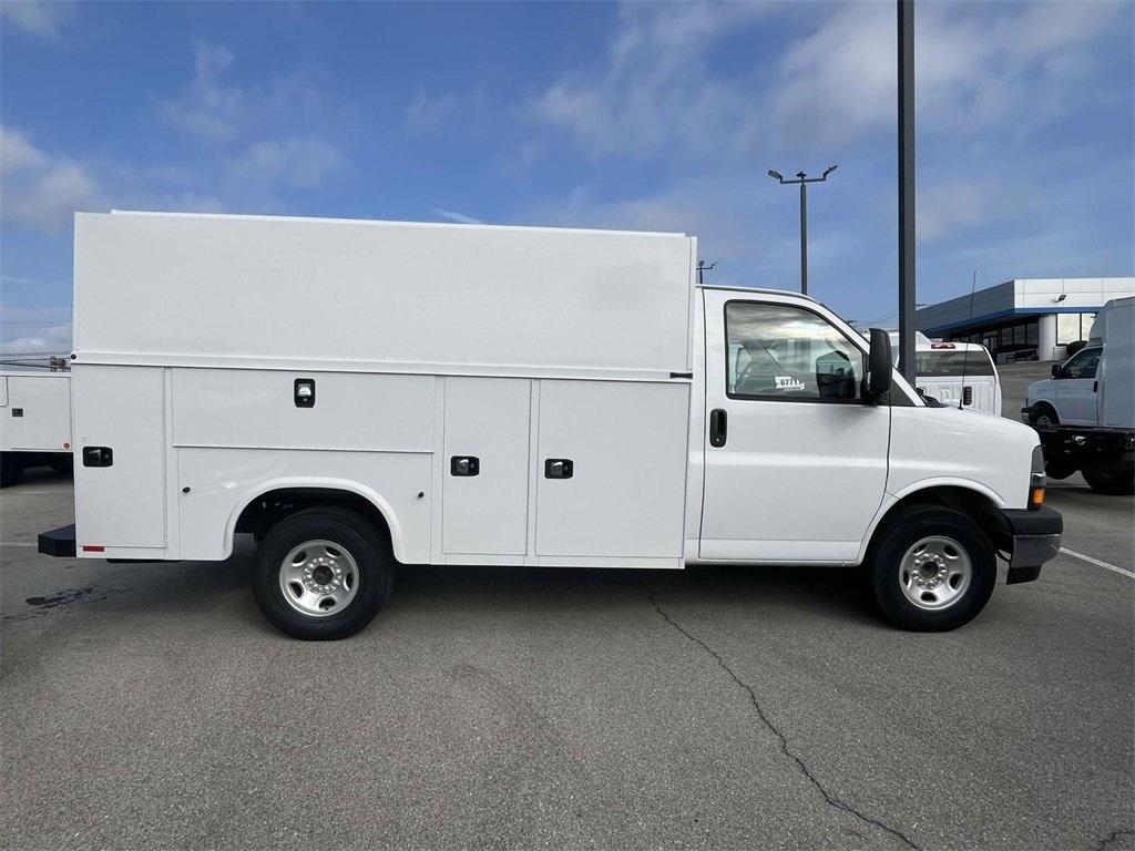 new 2025 Chevrolet Express 3500 car, priced at $66,399