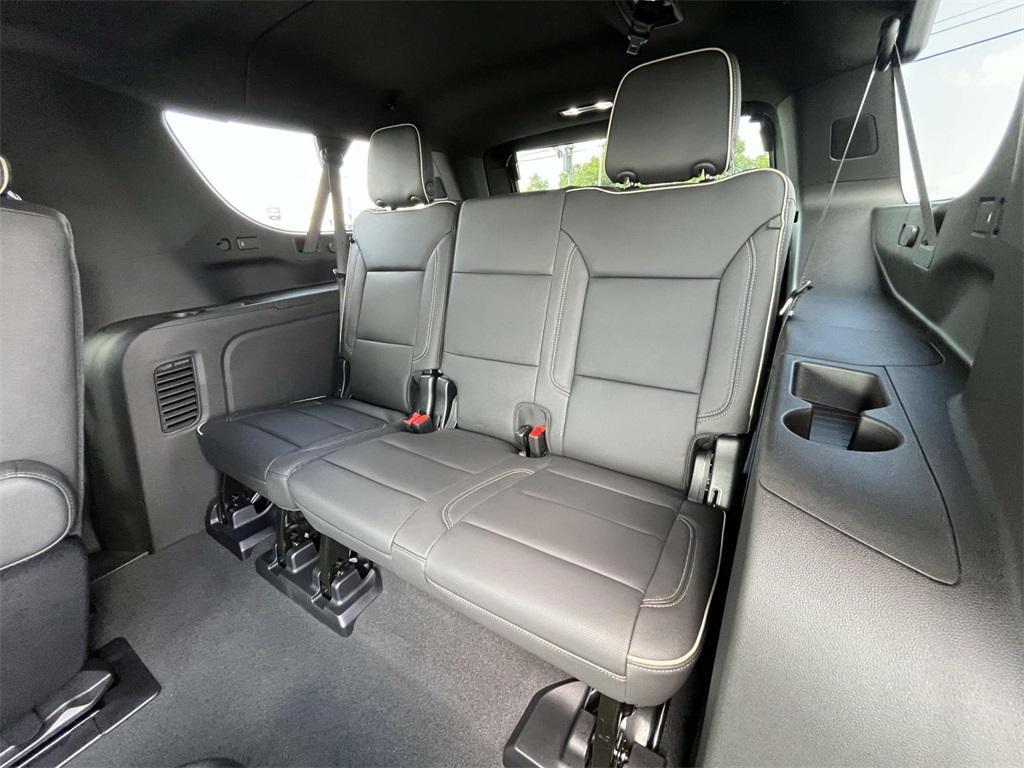 new 2025 Chevrolet Suburban car, priced at $77,488
