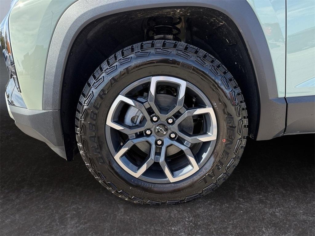 new 2026 Chevrolet Equinox car, priced at $33,835