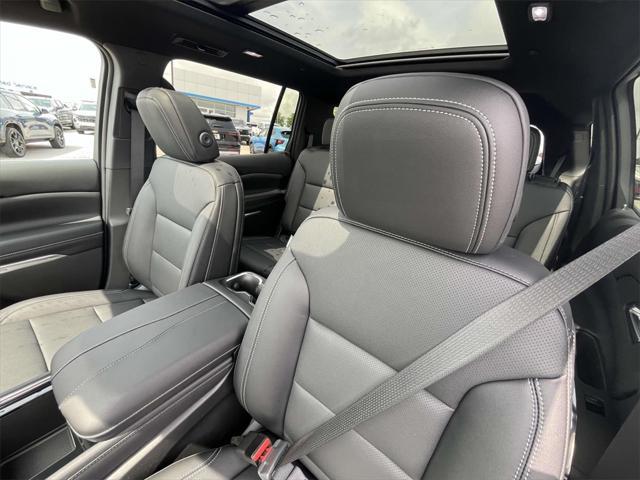 new 2025 Chevrolet Traverse car, priced at $43,195
