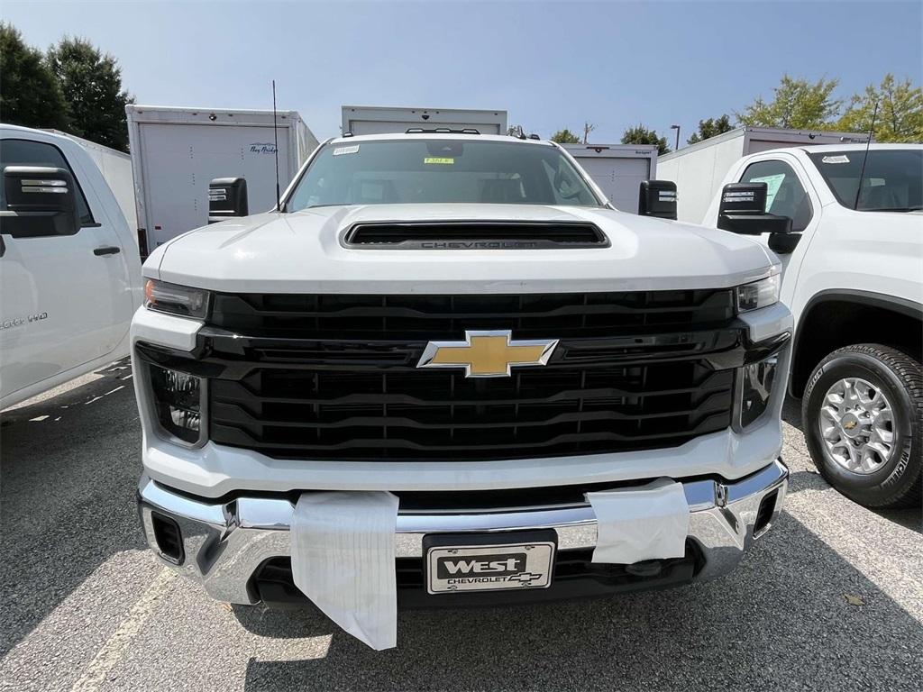 new 2024 Chevrolet Silverado 3500 car, priced at $48,108