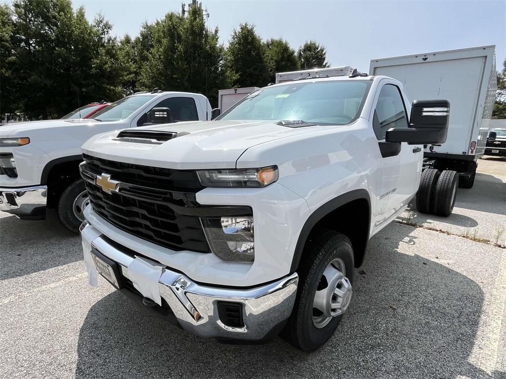 new 2024 Chevrolet Silverado 3500 car, priced at $48,108