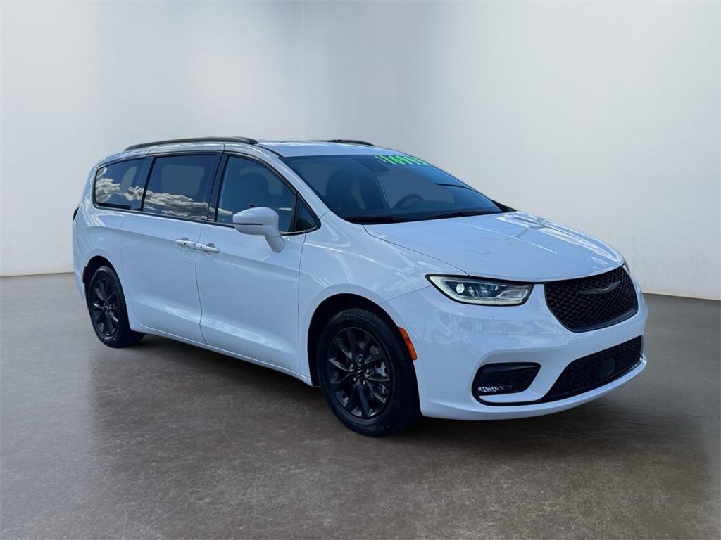 used 2021 Chrysler Pacifica car, priced at $16,995