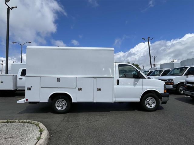 new 2025 Chevrolet Express 3500 car, priced at $43,378
