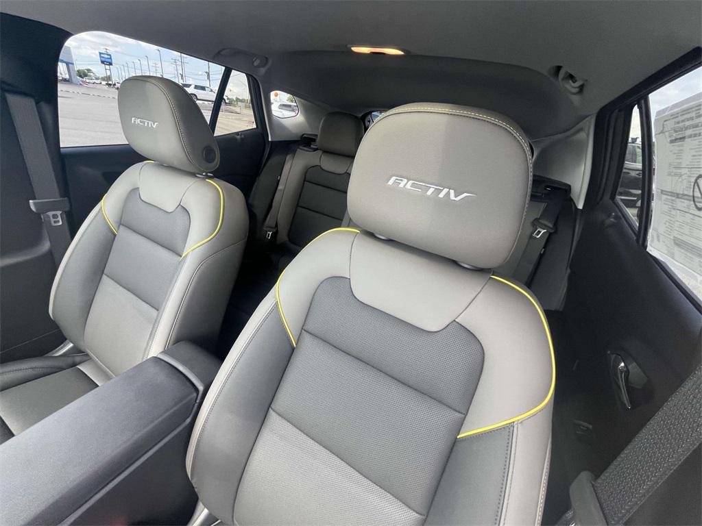 new 2025 Chevrolet Trax car, priced at $25,451