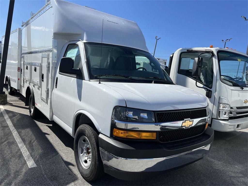 new 2025 Chevrolet Express 3500 car, priced at $63,038