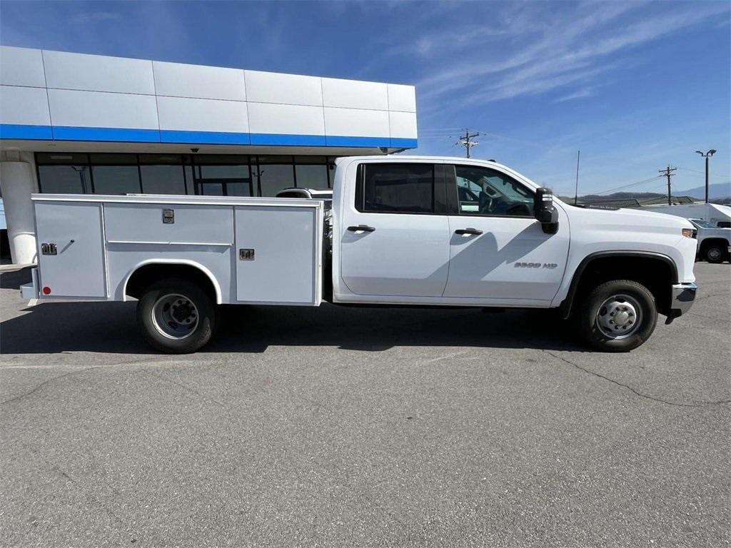 new 2024 Chevrolet Silverado 3500 car, priced at $65,500
