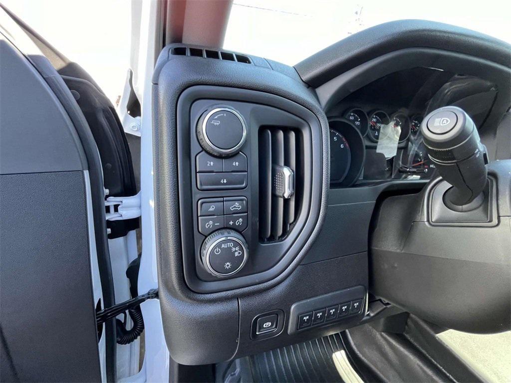 new 2024 Chevrolet Silverado 2500 car, priced at $59,999