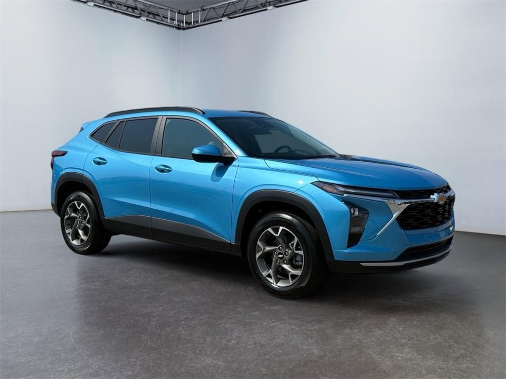 new 2025 Chevrolet Trax car, priced at $23,880