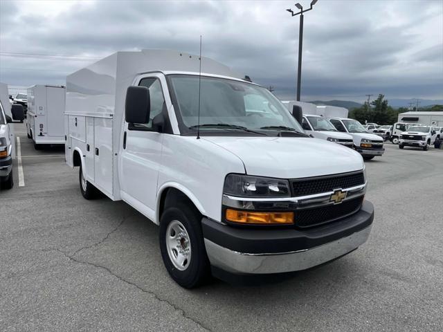 new 2024 Chevrolet Express 3500 car, priced at $65,550