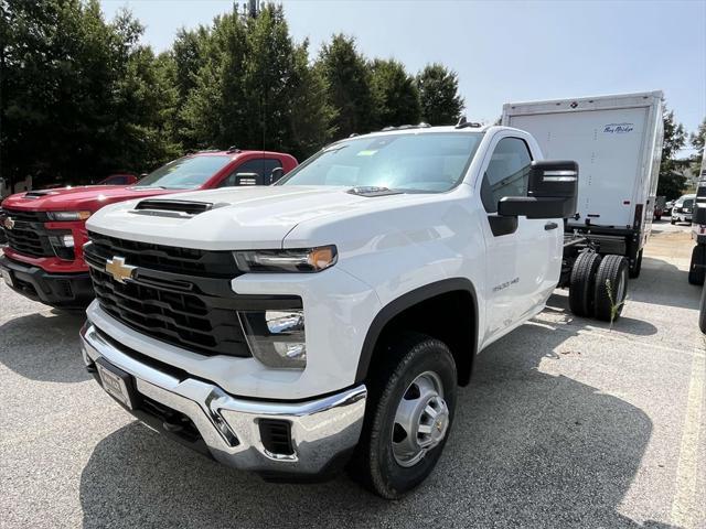 new 2024 Chevrolet Silverado 3500 car, priced at $48,108