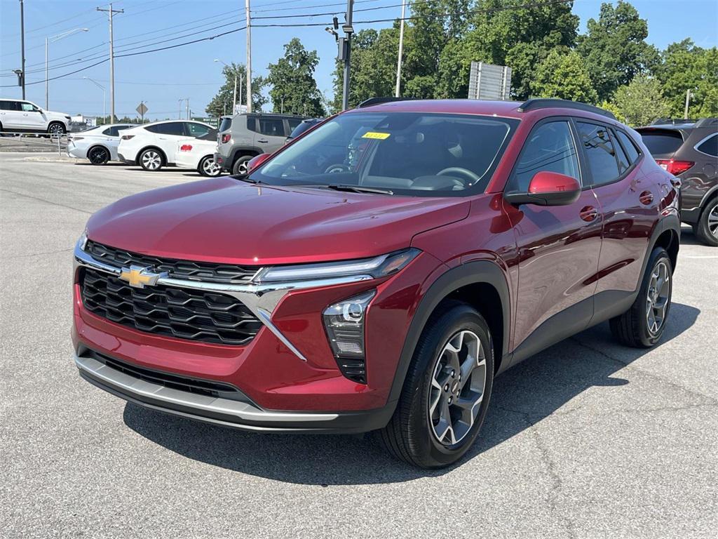 new 2025 Chevrolet Trax car, priced at $22,649