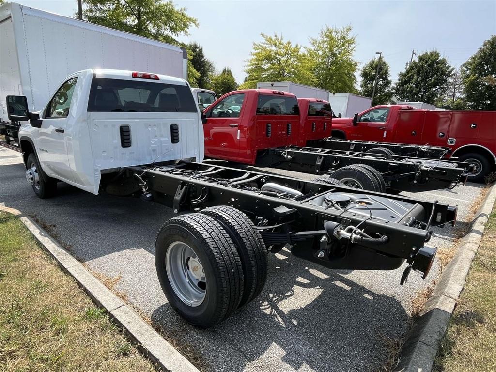 new 2024 Chevrolet Silverado 3500 car, priced at $48,108