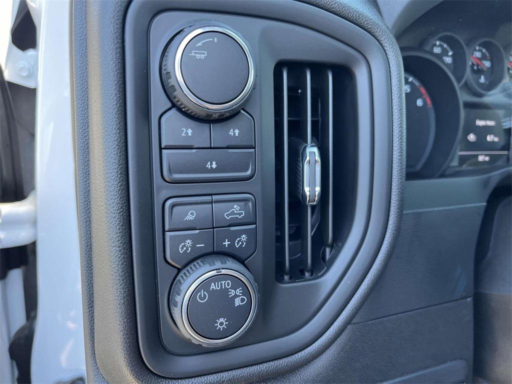 new 2024 Chevrolet Silverado 2500 car, priced at $59,999
