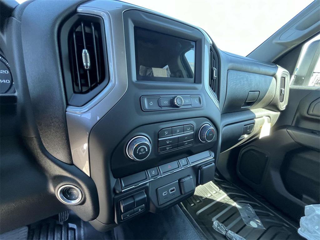 new 2024 Chevrolet Silverado 2500 car, priced at $59,999