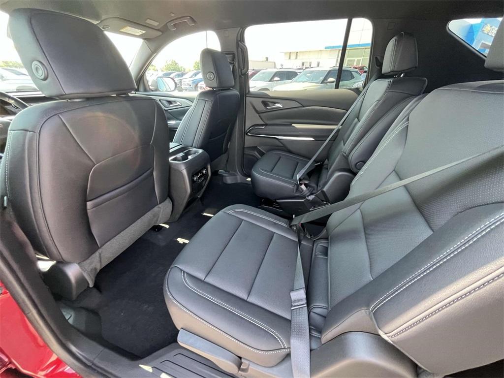 new 2025 Chevrolet Traverse car, priced at $40,090