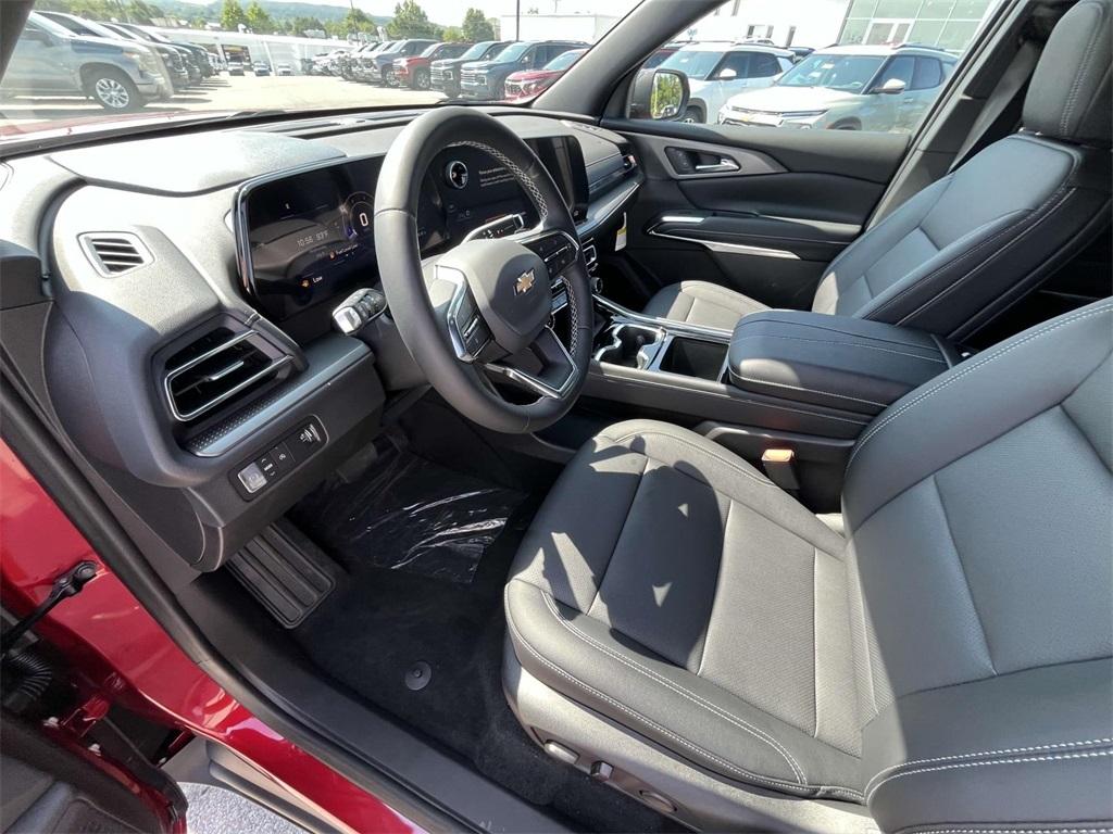 new 2025 Chevrolet Traverse car, priced at $40,090