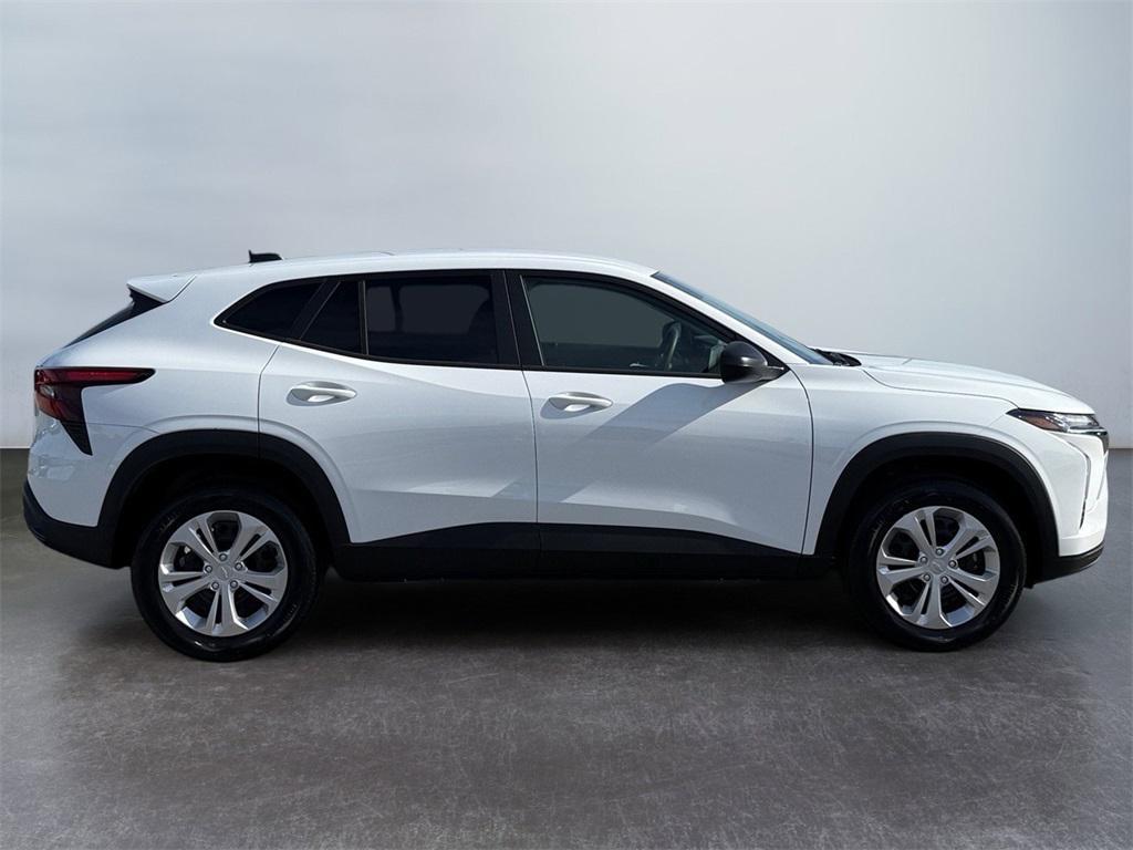new 2026 Chevrolet Trax car, priced at $21,695