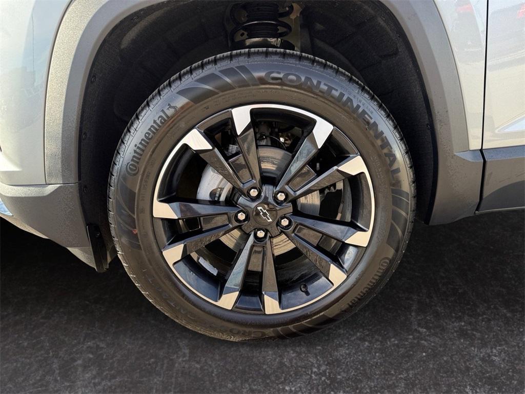 new 2026 Chevrolet Equinox car, priced at $35,165