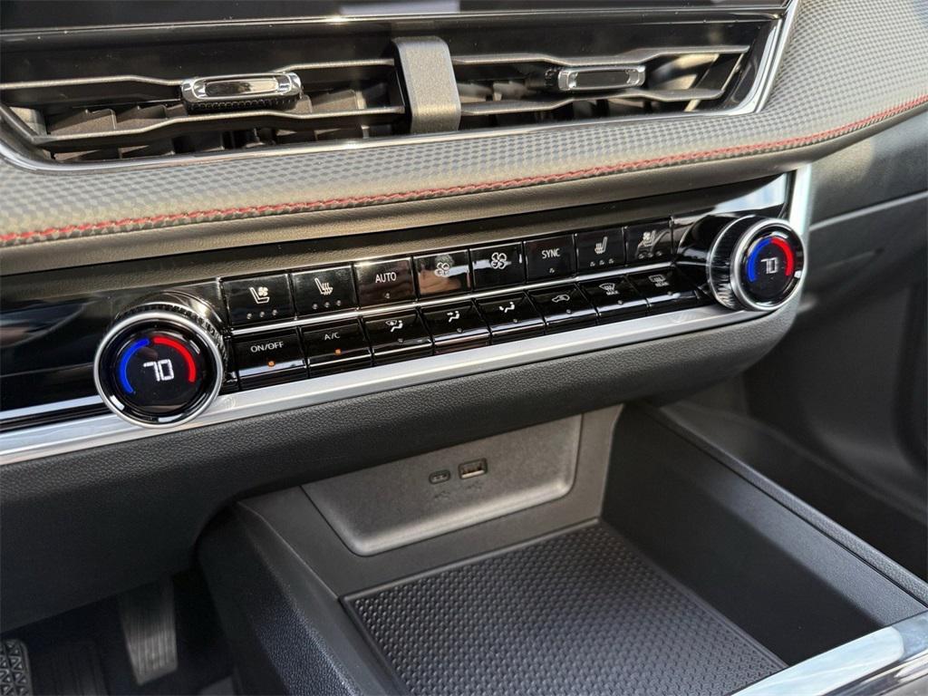 new 2026 Chevrolet Equinox car, priced at $35,165