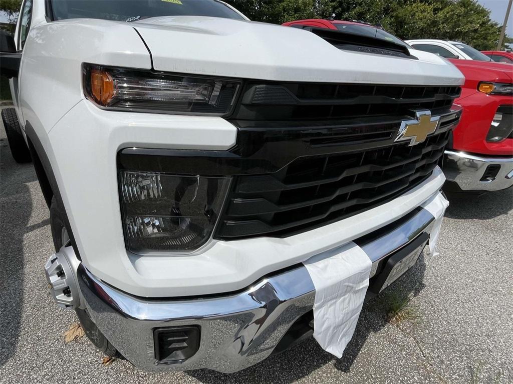 new 2024 Chevrolet Silverado 3500 car, priced at $48,108