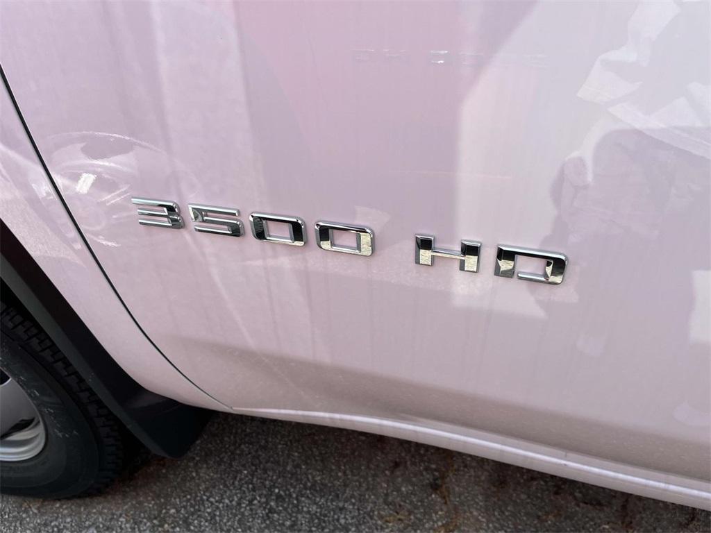 new 2024 Chevrolet Silverado 3500 car, priced at $48,108