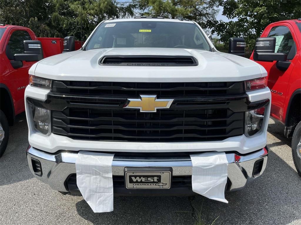 new 2024 Chevrolet Silverado 3500 car, priced at $48,108