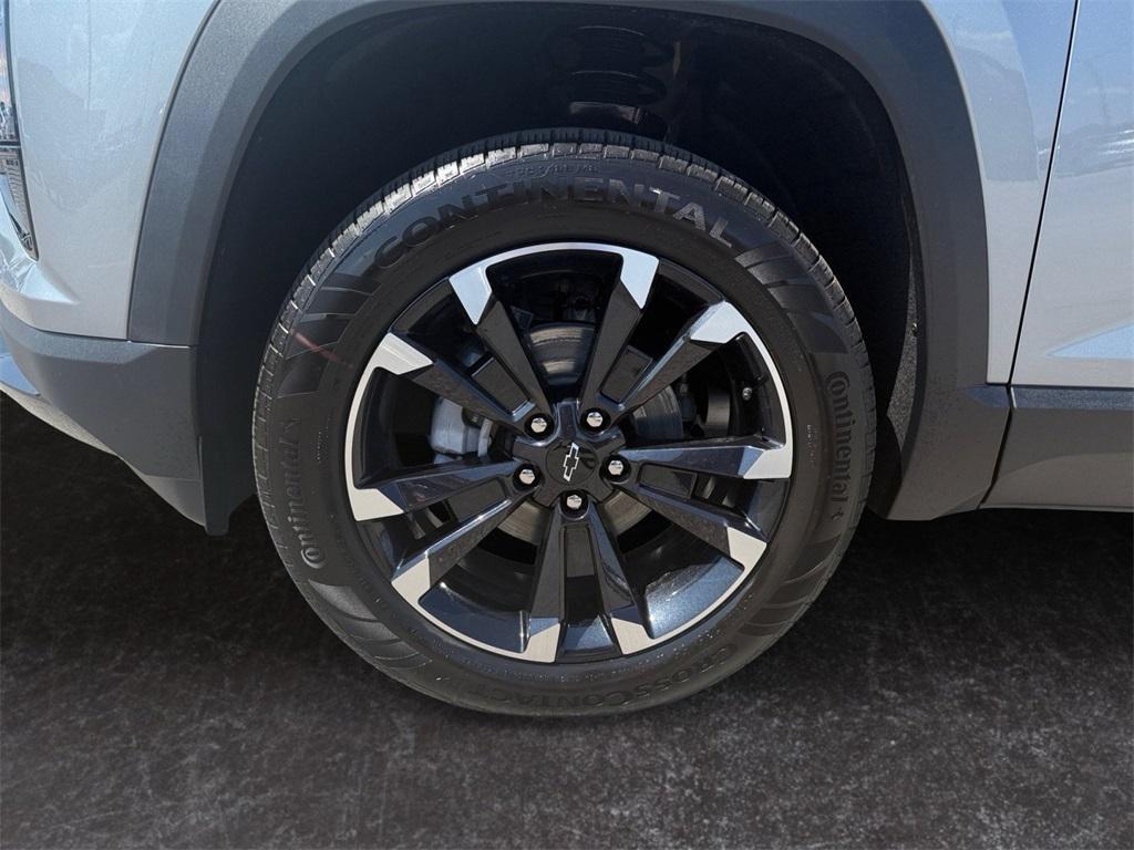 new 2026 Chevrolet Equinox car, priced at $32,395