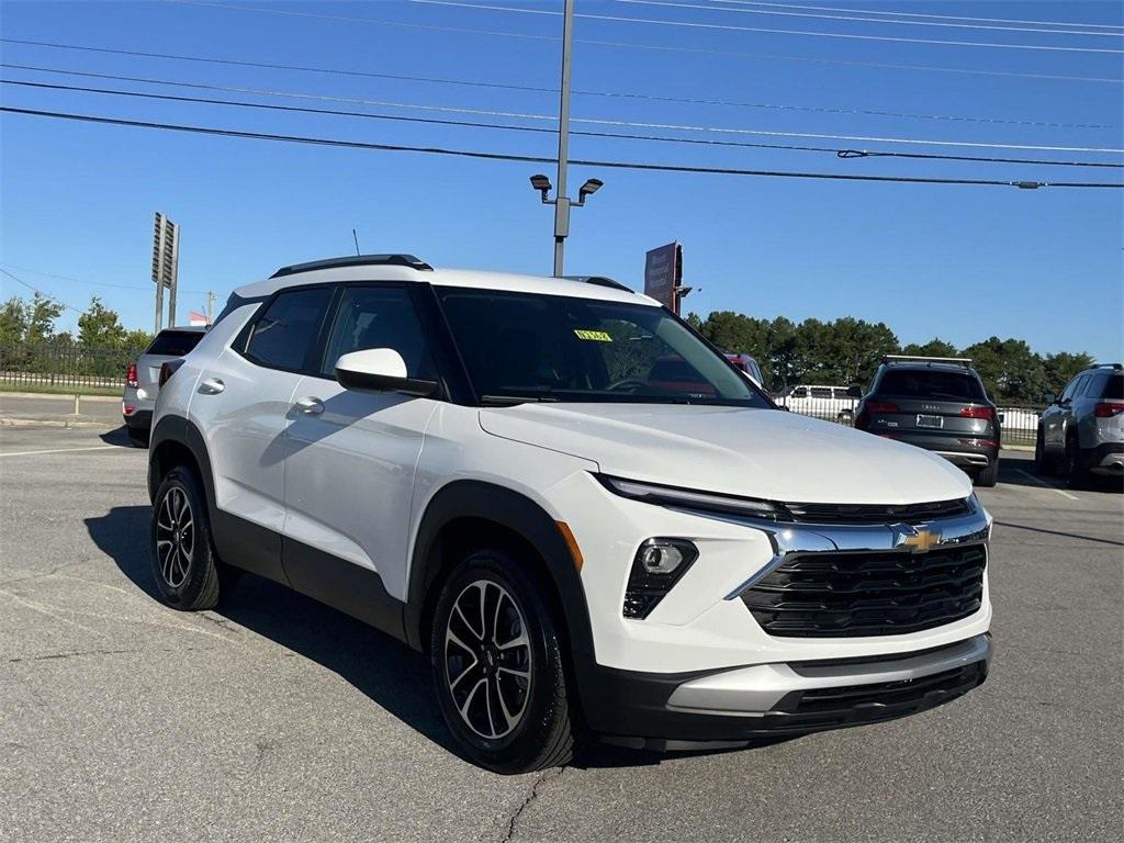 new 2026 Chevrolet TrailBlazer car, priced at $23,590