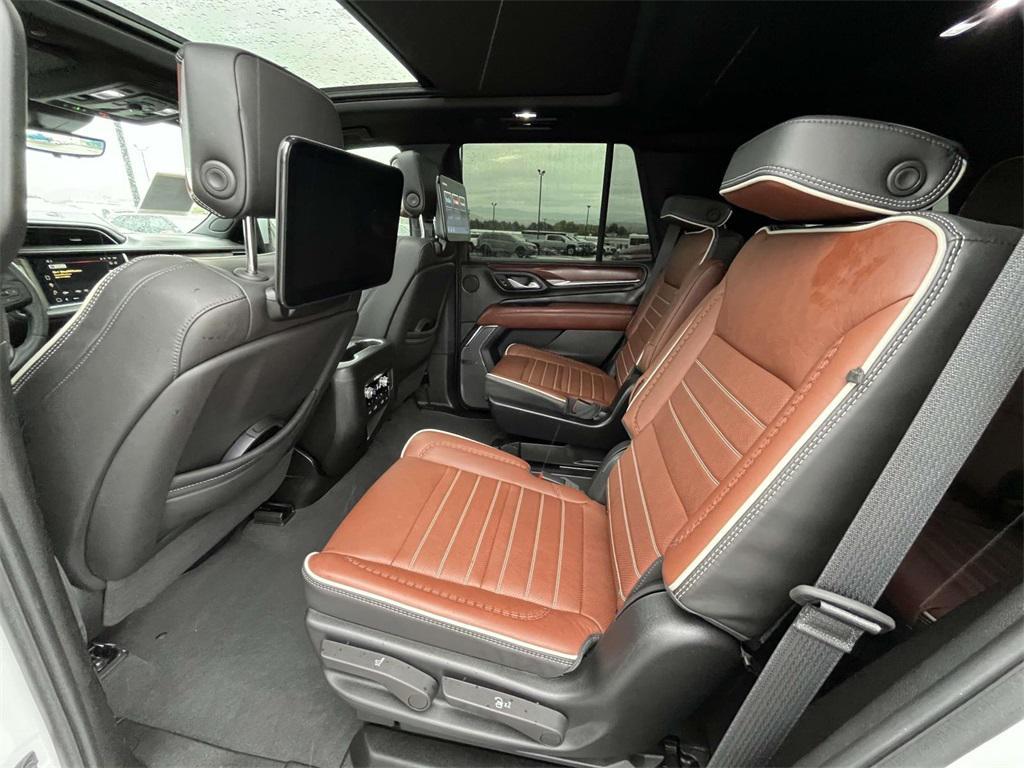 used 2024 GMC Yukon car, priced at $85,659