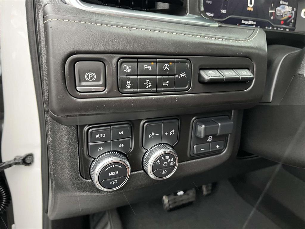 used 2024 GMC Yukon car, priced at $85,659