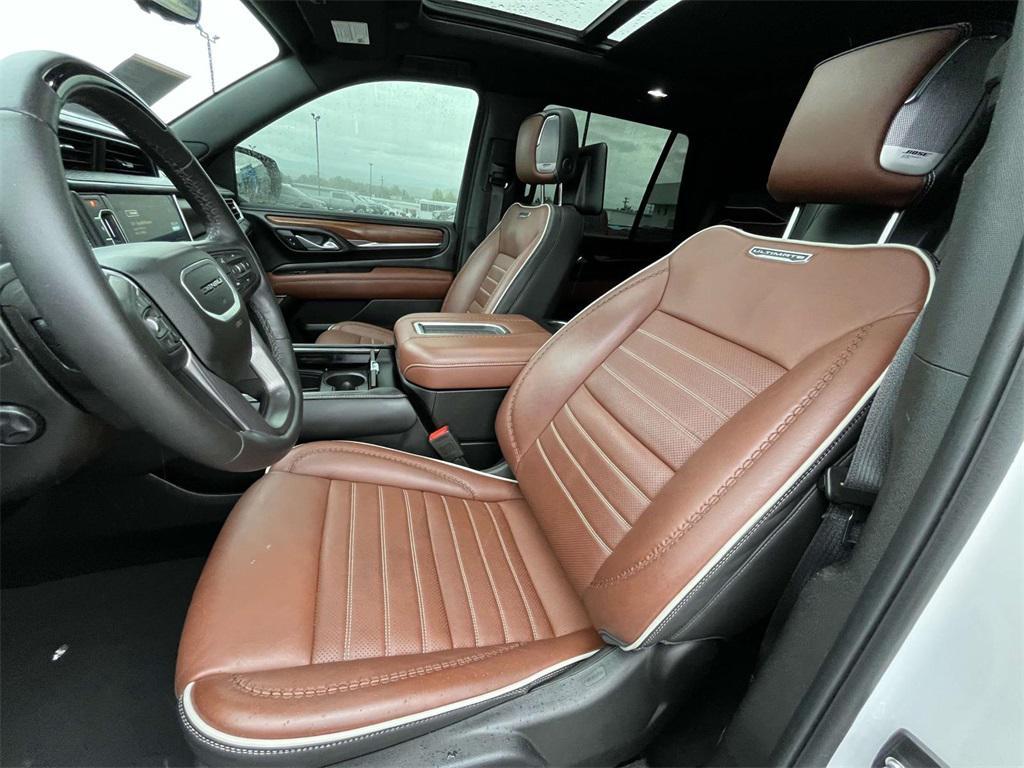 used 2024 GMC Yukon car, priced at $85,659