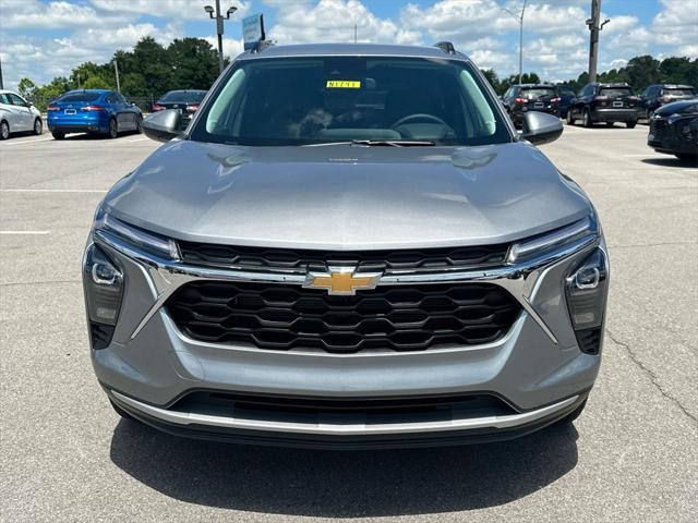 new 2025 Chevrolet Trax car, priced at $24,985