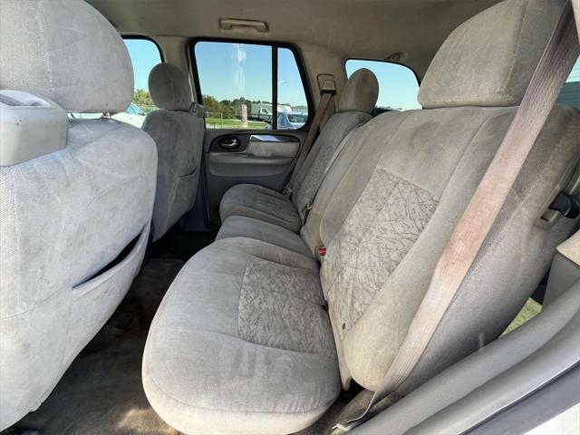 used 2005 GMC Envoy car, priced at $2,995