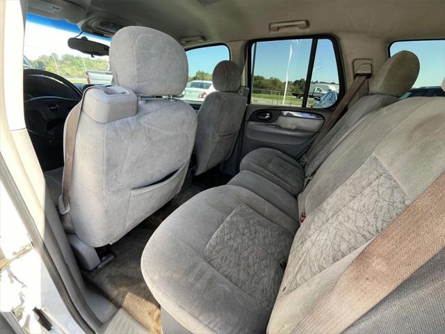 used 2005 GMC Envoy car, priced at $2,995