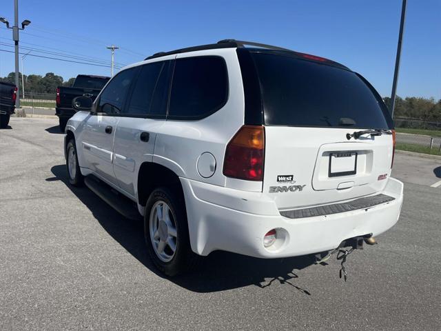 used 2005 GMC Envoy car, priced at $2,995