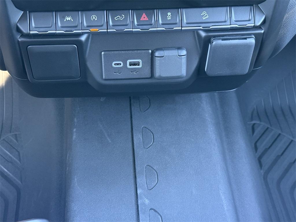 new 2026 Chevrolet Silverado 1500 car, priced at $50,595