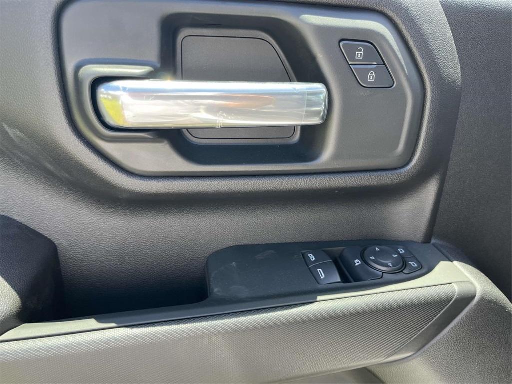new 2024 Chevrolet Silverado 2500 car, priced at $51,500