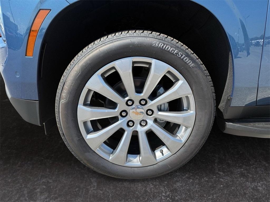 new 2025 Chevrolet Suburban car, priced at $77,488