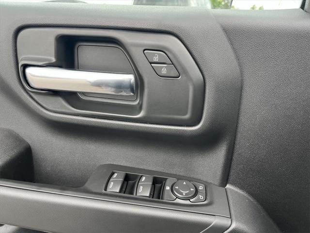 new 2025 Chevrolet Silverado 1500 car, priced at $45,990