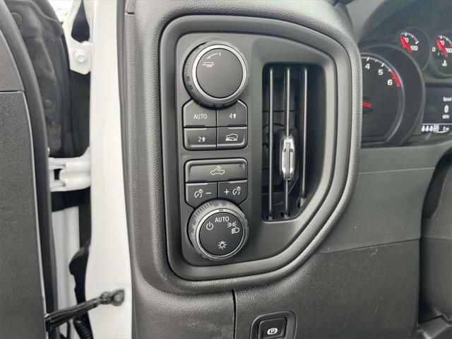 new 2025 Chevrolet Silverado 1500 car, priced at $45,990