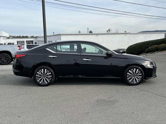 used 2023 Nissan Altima car, priced at $21,915