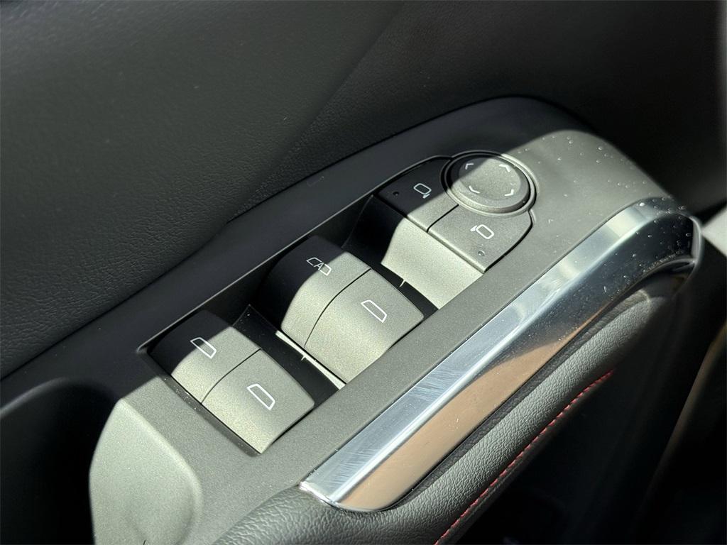 used 2024 Chevrolet Traverse car, priced at $47,495